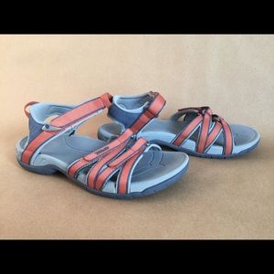 ✨‼️FINAL MARKDOWN‼️✨ Teva Sandals